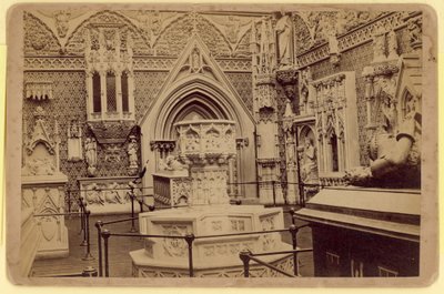 Medieval Court, Crystal Palace, Sydenham, London av English Photographer