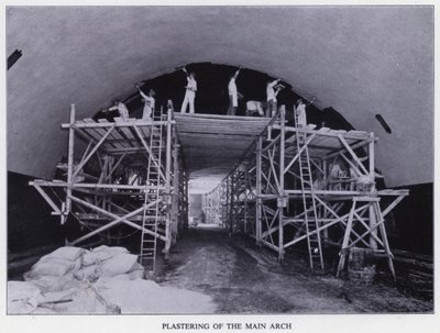 Mersey Tunnel: Plastering of the Main Arch (s/v foto) av English Photographer