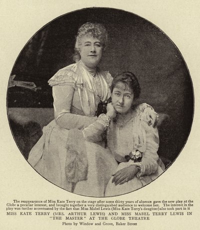 Miss Kate Terry (Mrs Arthur Lewis) och Miss Mabel Terry Lewis i The Master på Globe Theatre av English Photographer
