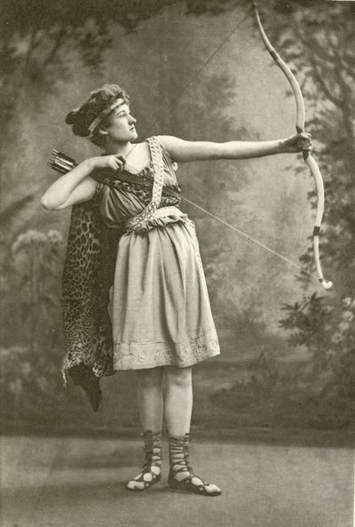 Miss Marion Gray som Hippolyta (gravyr) av English Photographer