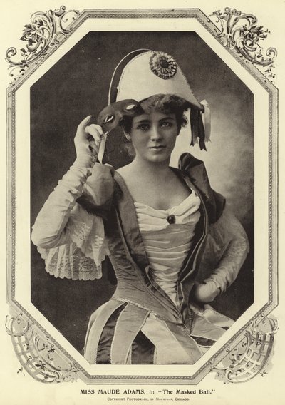 Miss Maude Adams, i The Masked Ball av English Photographer