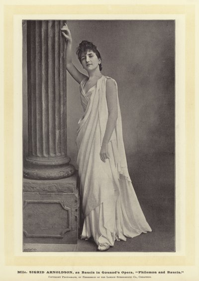 Mlle Sigrid Arnoldson, som Baucis i Gounods Opera, Philemon och Baucis av English Photographer