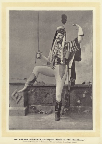Mr Arthur Playfair, som korpral Harold i hans excellens av English Photographer