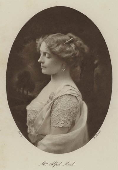 Fru Alfred Mond (svartvitt foto) av English Photographer