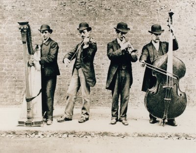 Musiker i Greenwich 1884 av English Photographer