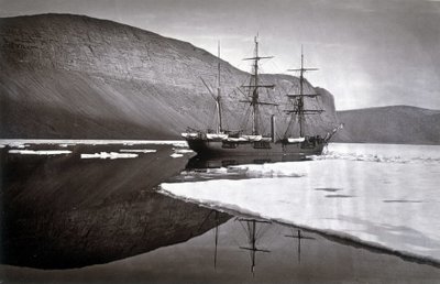 Nordpolen: Stoppad av isen utanför udden Prescott - i "" Berättelse om en resa till Polarstolen under 1875-76", G.S. Nares, red. London av English Photographer