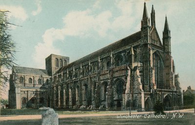 Nordväst utsikt över Winchester Cathedral. Vykort skickat 1913. av English Photographer