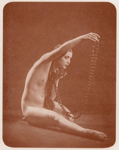 Nudistkonst: Jewel (svartvitt foto) av English Photographer