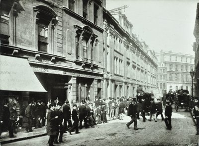 Old Broad Street, ingång till Stock Exchange, City of London, 1890 av English Photographer
