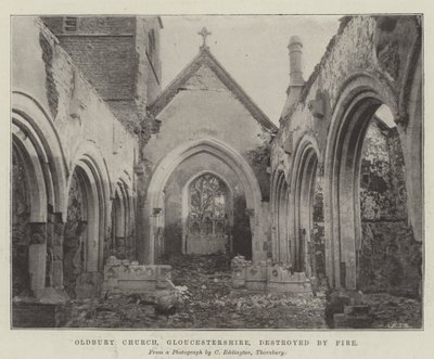 Oldbury Church, Gloucestershire, förstört av brand av English Photographer