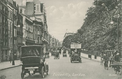 Piccadilly, London av English Photographer