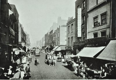 Pitfield Street: tittar norrut, 1895 av English Photographer