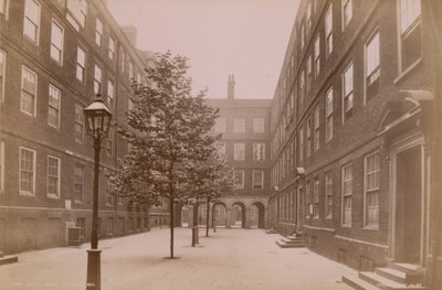 Vykort med Pump Court i Middle Temple av English Photographer