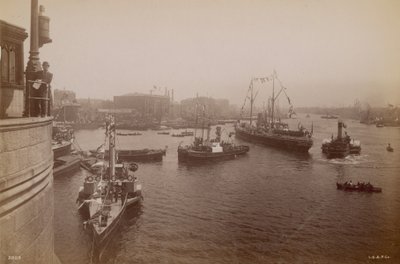 Vykort med utsikt över Themsen av English Photographer