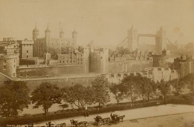 Vykort med en bild av Tower of London av English Photographer