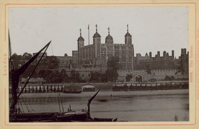 Vykort med en bild av Tower of London av English Photographer
