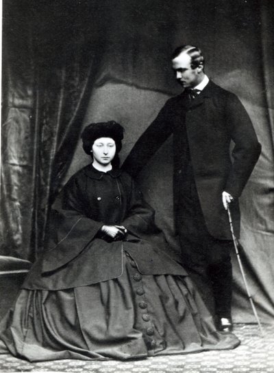 Prinsessan Alice och prins Ludwig av Hessen, 1860 av English Photographer