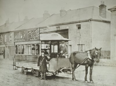 Enkelhästsbil från Croydon Tramways Company vid Red Deer-terminalen, 1885 av English Photographer