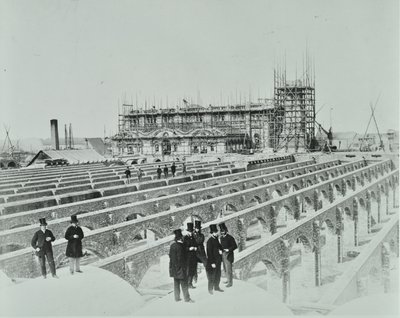 Southern Outfall Sewer, Crossness: byggnadsverksamhet, 1865 av English Photographer