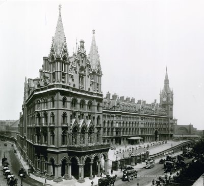 St Pancras järnvägsstation; fotografi från april 1899 av English Photographer