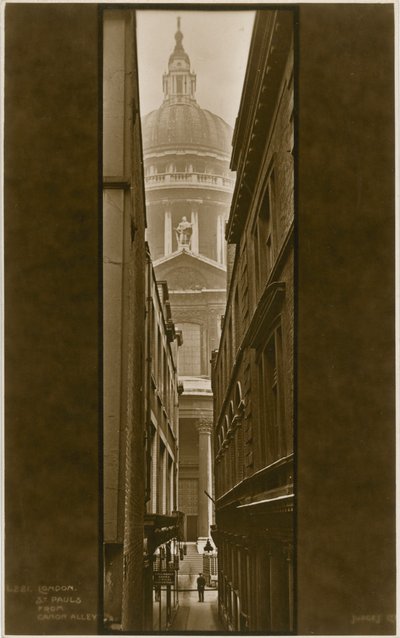St Pauls Cathedral från Canon Alley av English Photographer