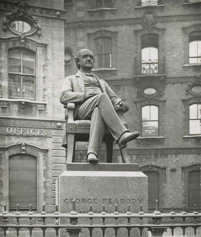 Staty av George Peabody av English Photographer
