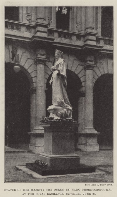 Staty av Hennes Majestät Drottningen av Hamo Thornycroft, RA, vid Royal Exchange, avtäckt den 20 juni av English Photographer