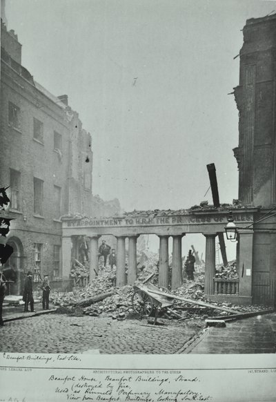 Strand, Westminster LB: Beaufort Buildings, brand damage, 1890 av English Photographer