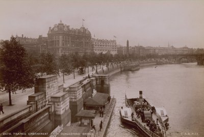 Thames Embankment från Hungerford Bridge av English Photographer
