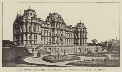 Bowes Museum, som precis öppnat på Barnard Castle, Durham av English Photographer