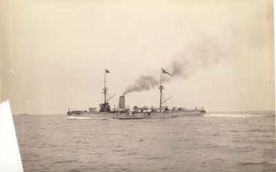 "Chih Yuan" till sjöss, ca 1886 av English Photographer