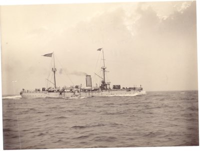 "Chih Yuan" till sjöss, ca 1886 av English Photographer