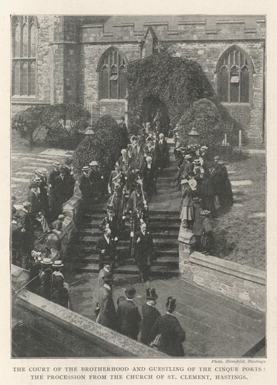 Court of the Brotherhood and Guestling of the Cinque Ports, processionen från Church of St Clement, Hastings av English Photographer