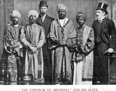 "Kejsaren av Abessinien och hans svit", The Dreadnought Hoax, 7 februari 1910 av English Photographer