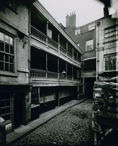 The George, Southwark av English Photographer