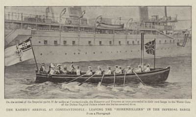 Kajsarna anländer till Konstantinopel och lämnar Hohenzollern i den kejserliga pråmen av English Photographer