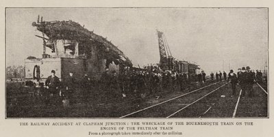 Järnvägsolyckan vid Clapham Junction, vraket av Bournemouth-tåget på motorn i Feltham-tåget av English Photographer