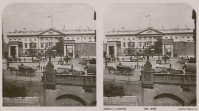 The Royal Mint, London av English Photographer