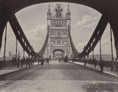 Tower Bridge (svartvitt foto) av English Photographer