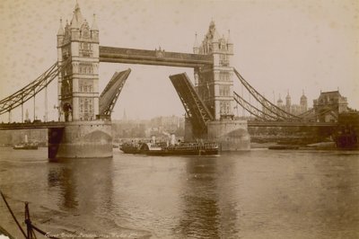 Tower Bridge, London av English Photographer