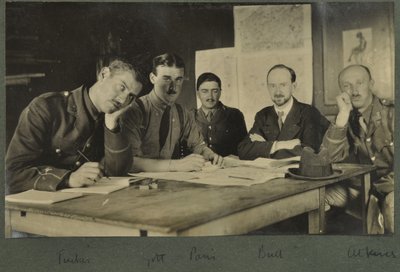 Tucker, Golt, Paris, Bull, Atkins, ca 1916 av English Photographer