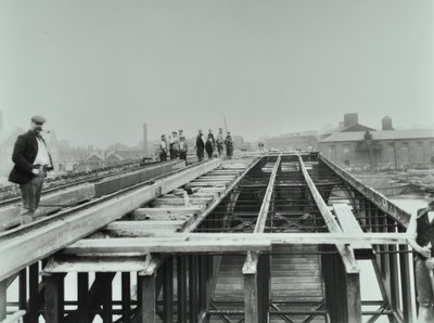 Vauxhall Bridge: rivning, 1898 av English Photographer