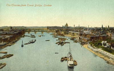 Utsikt från Tower Bridge, London (färgfoto) av English Photographer