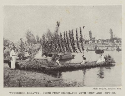 Weybridge Regatta, Prize Punt dekorerad med majs och vallmo av English Photographer