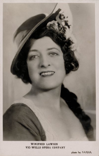 Winifred Lawson, Vic-Wells Opera Company (s/v foto) av English Photographer