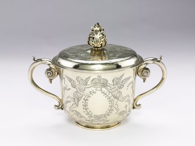 Täckt kopp, 1686 av English School