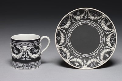Kopp och fat, designad och tillverkad av Wedgwood Factory, c.1790 av English School