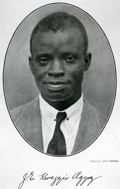 Dr James Emmanuel Kwegyir Aggrey (1875-1927) (foto svart på vitt)


Anamabu av English School
