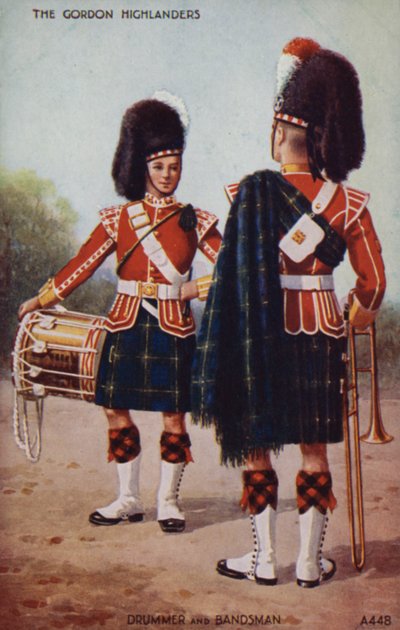 Trumslagare och orkestermedlem i Gordon Highlanders (färglitografi) av English School