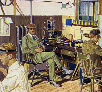 Fred Royce startade en fabrik för att tillverka elektrisk utrustning av English School
